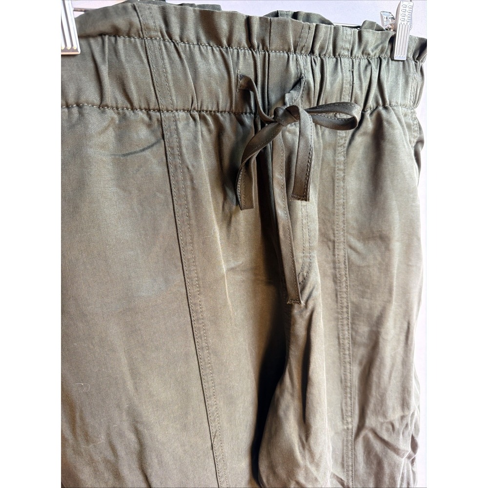 A New Day Olive Green Paperbag Waist Pants Medium NWOT Drawstring Utility Ankle